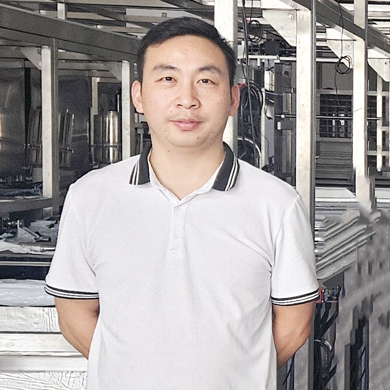 Mr. Huang, Technical Director at Lush Trees Tech