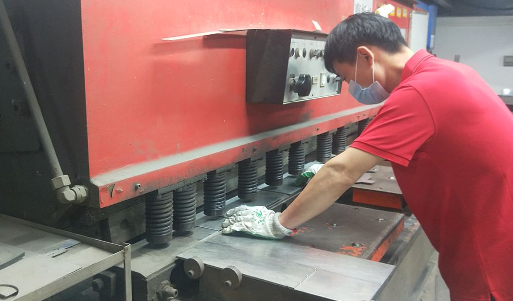 Lush Trees Tech ultrasonic cleaning production